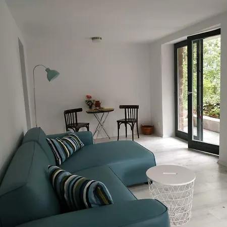 Hovirag Apartman Balatonalmadi